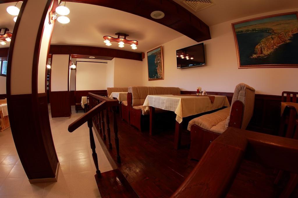 Hotel Akre Kavarna Luaran gambar