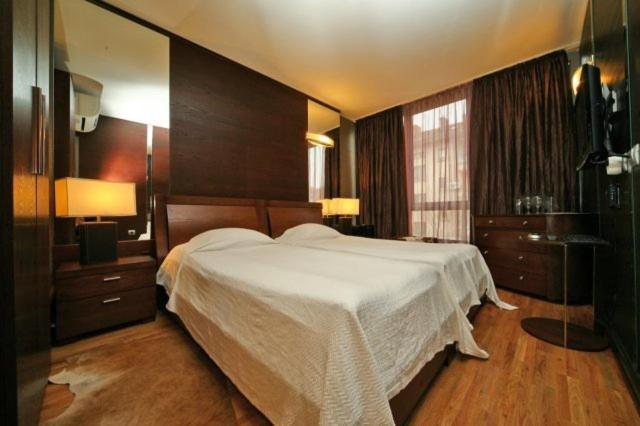 Hotel Akre Kavarna Luaran gambar